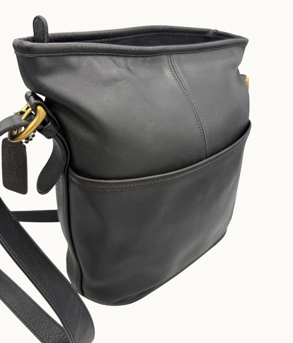 Vintage Coach Equestrian Slim Bucket Bag 9806 Black Leather Crossbody USA 1997